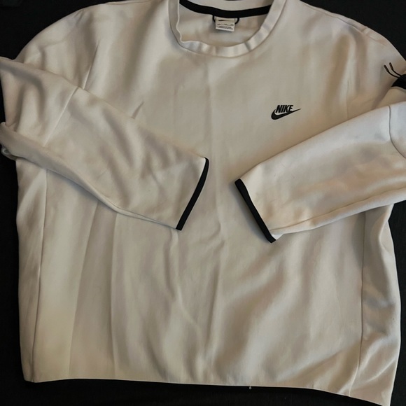 Nike sweater - Picture 3 of 4